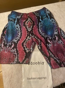 NWT Womens Pink & turquoise Snake -print Fashion leggings Size OSFM PolySpandex - Picture 1 of 5