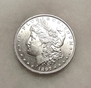 1897-P Morgan Silber Dollar - besseres Datum - hübsche vz + Münze - KOSTENLOSER VERSAND - Bild 1 von 2