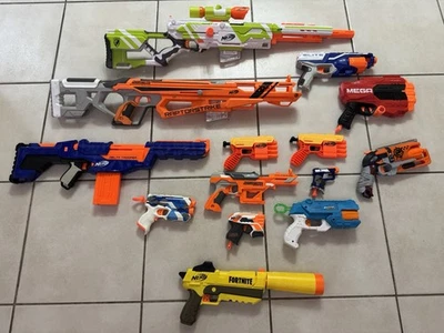 PISTOLAS NERF CON DARDOS Y ACCESORIOS, BARATAS Y QUIEREN DESHACERSE DE ELLAS LO ANTES POSIBLE! Foto 1 de 4