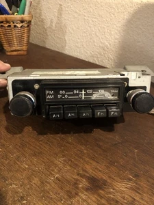 Genuine Datsun 280z AM/FM Hitachi Radio KM-1821ZF Lights up - Picture 1 of 13