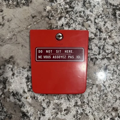 Yamaha YSR50 OEM Red Battery Cover Trunk Lid  NO CRACKS YSR 50 80 YSR80 OG DECAL - Image 1 of 4