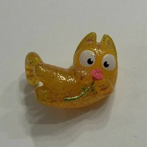 HASBRO LOST KITTIES SERIES 2 GLADYS ORANGE GOLD GLITTER FLOWER CAT FIGURE - Picture 1 of 2