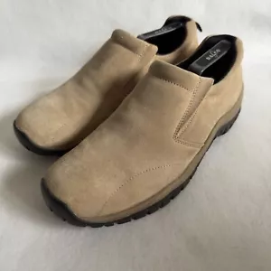 mens Clarks suede slip on walking shoes size 9 /43 comfort casual beige - Picture 1 of 7