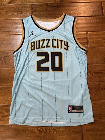 FREE SHIPPING Hayward #20 Charlotte Hornets Buzz City Jersey S NEW Cover
