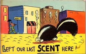 Vintage Comic Humor Postkarte Left Our Last Scent Here ` Urlaub Stinktier  - Bild 1 von 3