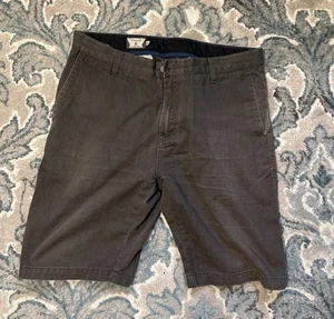 Volcom Shorts Men's Size 33 Inseam 10" Excellent Condition - Picture 1 of 8