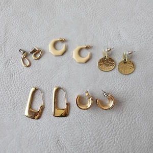 Vintage 90s Dangle C Hoops Round Earrings Gold Tone Pierced Lot of 5 - Picture 1 of 5