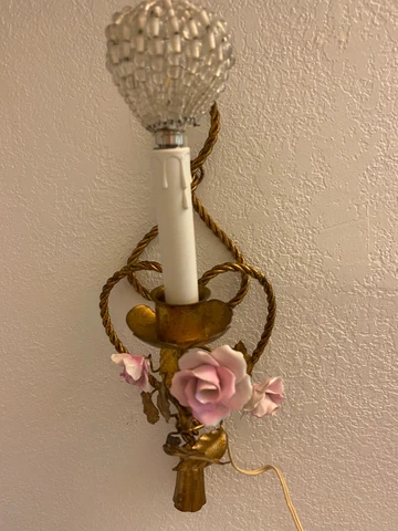 VTG Italian TOLE MGM ROPE TASSEL GILT Sconce LIGHT Porcelain Rose BEADED BULB Cover