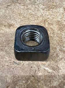 (1) 1 1/4""-7 Tuercas Cuadradas Acero Liso Regular 1 1/4-7 1.25"" TUERCA CUADRADA - Imagen 1 de 2