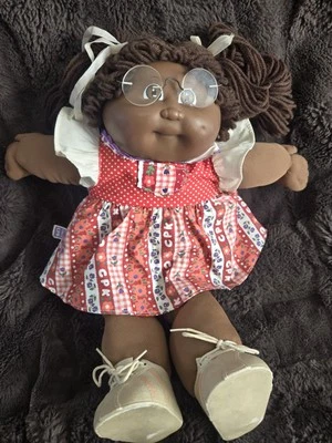 Muñeca de colección afroamericana Cabbage Patch 1978 1982 firmada gafas Xavier Roberts Foto 1 de 4