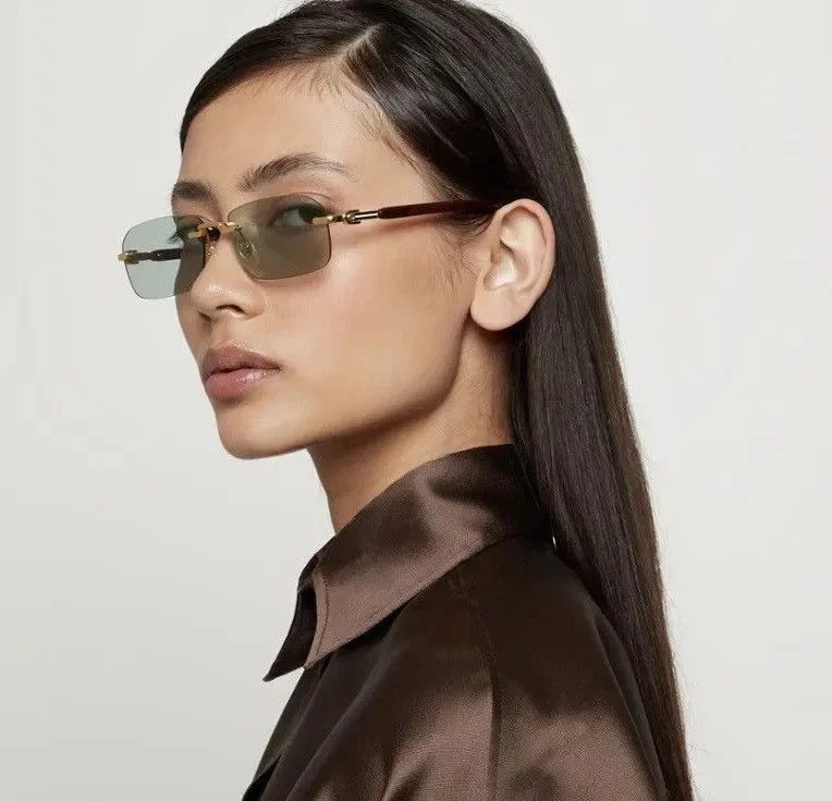 Gafas de sol cuadradas unisex Gucci GG1221S 003 en borgoña/dorado con lentes verdes 100 % Foto 1 de 4