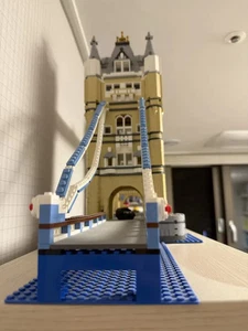 LEGO London Bridge Tower Bridge Assembly - Picture 1 of 6