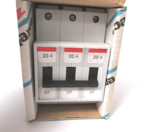 Entrelec LR88297 GMT-20U Stop-Circuit Breaker 20A 3P 240-600VAC - Picture 1 of 3