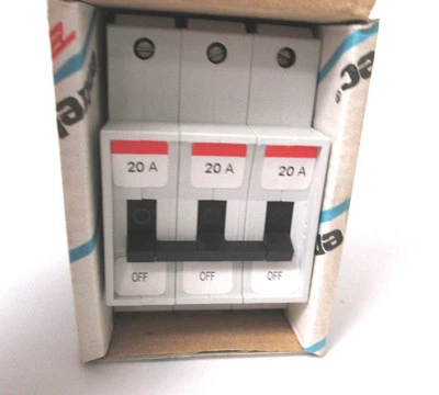 Entrelec LR88297 GMT-20U Stop-Circuit Breaker 20A 3P 240-600VAC - Image 1 of 3