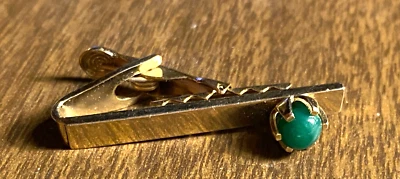 Винтажный Sarah Coventry зеленый стеклянный шар золотой тон галстук бар/зажим 1 1/2" - Изображение 1 из 2