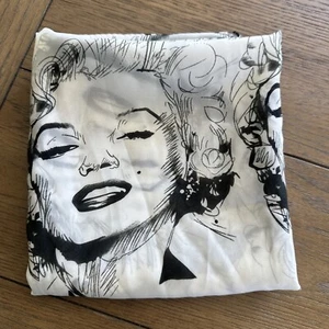 Face Pop Marilyn Monroe Scarf Oblong Wrap 63 x 28 Iconic Art Pattern - Picture 1 of 6
