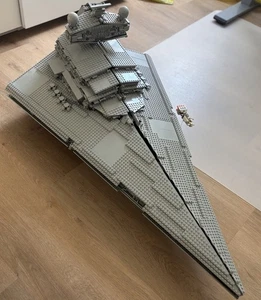 LEGO 10030 Imperial Star Destroyer / Sternzerstörer - Star Wars (UCS) Set 2002 - Bild 1 von 12