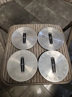 Lincoln Town Car 2007 08 09 2010 2011 4 piezas tapas centrales cromadas 9W13-1A096-AA Foto 1 de 4