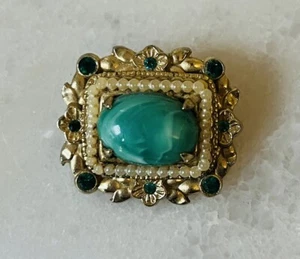 Vintage Brooch Gold Green Stone Floral Ornate Pin Costume Jewelry Art Nouveau - Picture 1 of 4