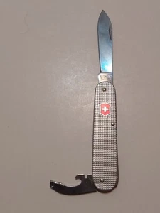VICTORINOX SWISS ARMY 2 BLADE POCKET OFFICIER SUISSE SILVER HANDLE - Picture 1 of 11