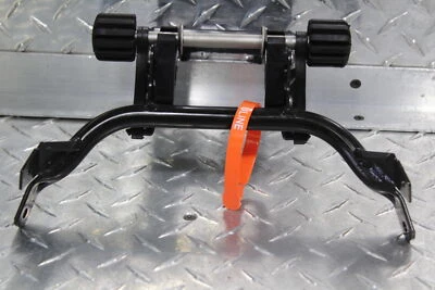 2006 BMW R1200RT ПЕРЕДНИЙ БЕНЗОБАК КРОНШТЕЙН КРЕПЛЕНИЕ - Изображение 1 из 4