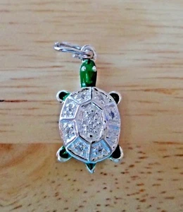 Dije Tortuga Caja Plata de Ley 19x10mm Esmalte Verde con Detalles Transparentes - Imagen 1 de 3