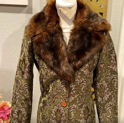 Casaco longo brocado vintage pele sintética Newport News tamanho 6 - Imagem 1 de 4