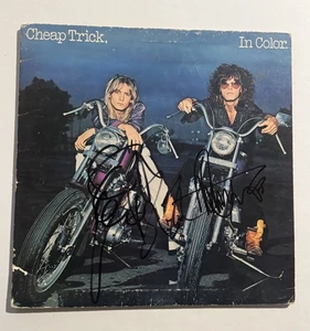 CHEAP TRICK FULL BAND SIGNED VINYL RECORD AUTOGRAPHED ROBIN ZANDER NIELSEN COA - Picture 1 of 2