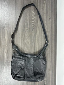Cartera/bolso vintage de cuero con retazos y bolsillos con correa para el hombro, BOHO urbano - Imagen 1 de 19