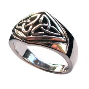 Triquetra Knot Ring Solid Sterling Silver Celtic Pagan Wiccan Signet Finger R009 - Picture 1 of 5