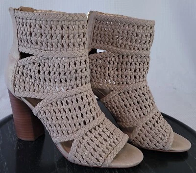 Fergie Womens 8.5 Peep Toe Boot Heels Tan Cream Weave Boots Sandals Sandal - Image 1 of 4