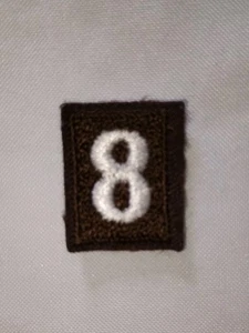 Pfadfinder Brownie Uniform Nummer 8 Aufnäher bestickt - Bild 1 von 4