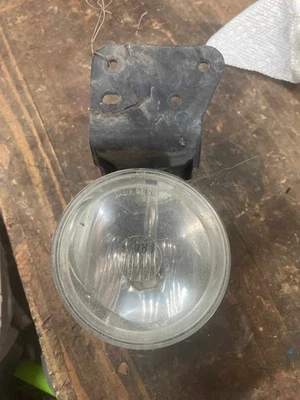 Luz antiniebla/marca/estacionamiento/giro/lámpara izquierda 99 Pontiac Grand AM Foto 1 de 2