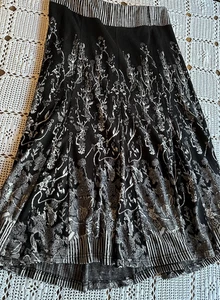 Ladies Pre-Loved H & O Elastic Waist Flare Black & White Long Skirt Size 14 - Picture 1 of 8