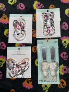 11 piece Lot Cookie Cutters and Spreaders, Spring Summer Butterfly Bunny NEW - Picture 1 of 12