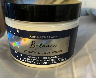 Exfoliante corporal Bath & Body Works aromaterapia equilibrio enebro cilantro arcilla Foto 1 de 3