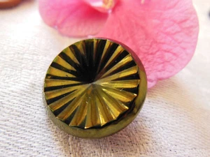 Bouton ancien en verre facette lumineux vert kaki 2,1 cm G16G - Foto 1 di 3