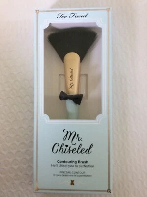 TOO FACED Mr. Chiseled Contouring Brush NIB Full Size - Image 1 of 3