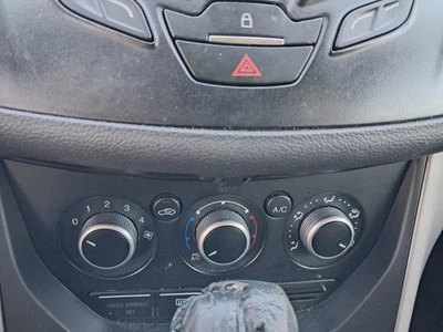 ESCAPE    2014 Temperature Control 428715 - Image 1 of 4