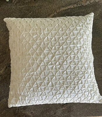 Travesseiro quadrado DKNY 18”  - Imagem 1 de 4