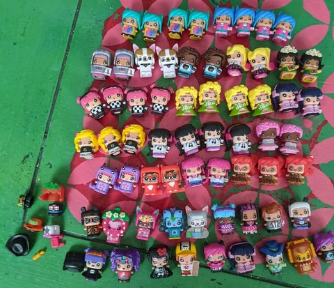 Lot of 64 My Mini MixieQ's Mixie Q Doll Figures Accessories with Hair & Clothes Cover