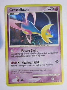 TARJETA POKEMON CRESSELIA HOLO 2/100 MAJESTIC DAWN SWIRL HOLO ERROR DE SANGRADO MAYOR CASI NUEVA- - Imagen 1 de 11