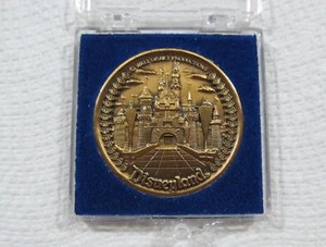 1987 Vintage Disneyland Bronze Token Featuring Castle, Parks and Main Street - Picture 1 of 5