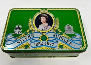 Vintage Queen Elizabeth II's Silver Jubilee in 1977 Green Commemorative Tin - Picture 1 of 18