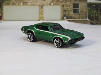 1969 69 Oldsmobile 442 Cutlass Hardtop Coupe Collectible Model 1/64 S Scale G - Image 1 of 4