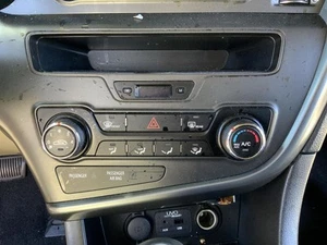 OEM Climate control Heat/Ac LX Manual 11-13 OPTIMA 1342910 - Picture 1 of 12