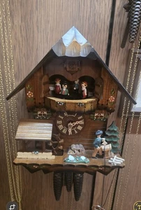 Disney Parks Deutsche Kuckucksuhr Hand Made Limited Edition  - Bild 1 von 1