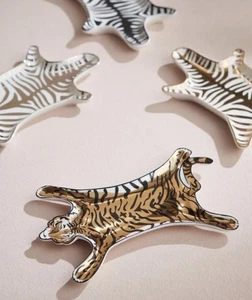 Jonathan Adler Glittering Gold Tiger Shaped Stacking Dish Tray. New - Retired - Picture 1 of 4