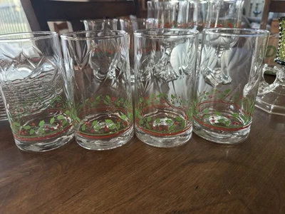 Vintage Arby's Holly Berry Holiday Drink Glasses Tumblers Libbey 1982 ~ Set of 4 - Image 1 of 4