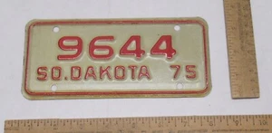 9644 - SO. DAKOTA 75 - expired MOTORCYCLE LICENSE PLATE - Picture 1 of 5
